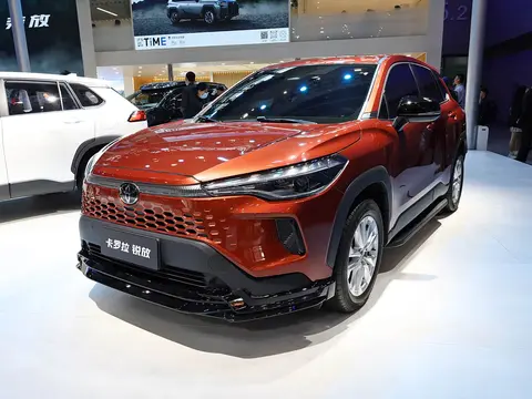 卡罗拉锐放这波降价太狠了!裸车价不足10万